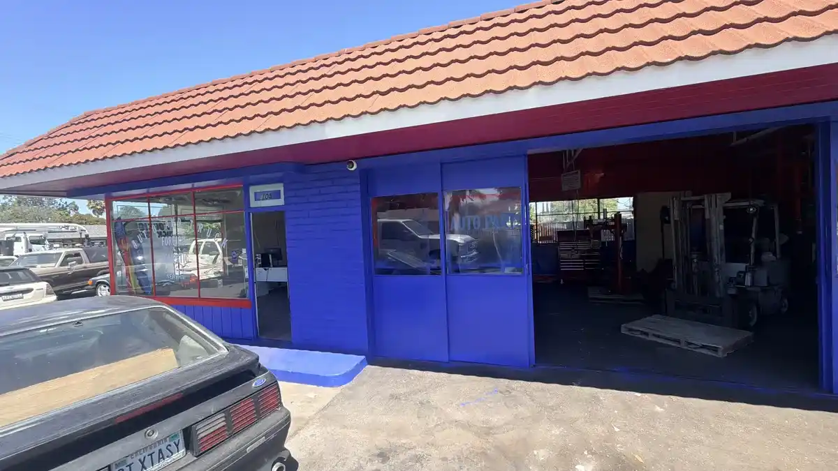 Beacon Auto Care auto repair storefront at 105 E Maude Ave in Sunnyvale, California